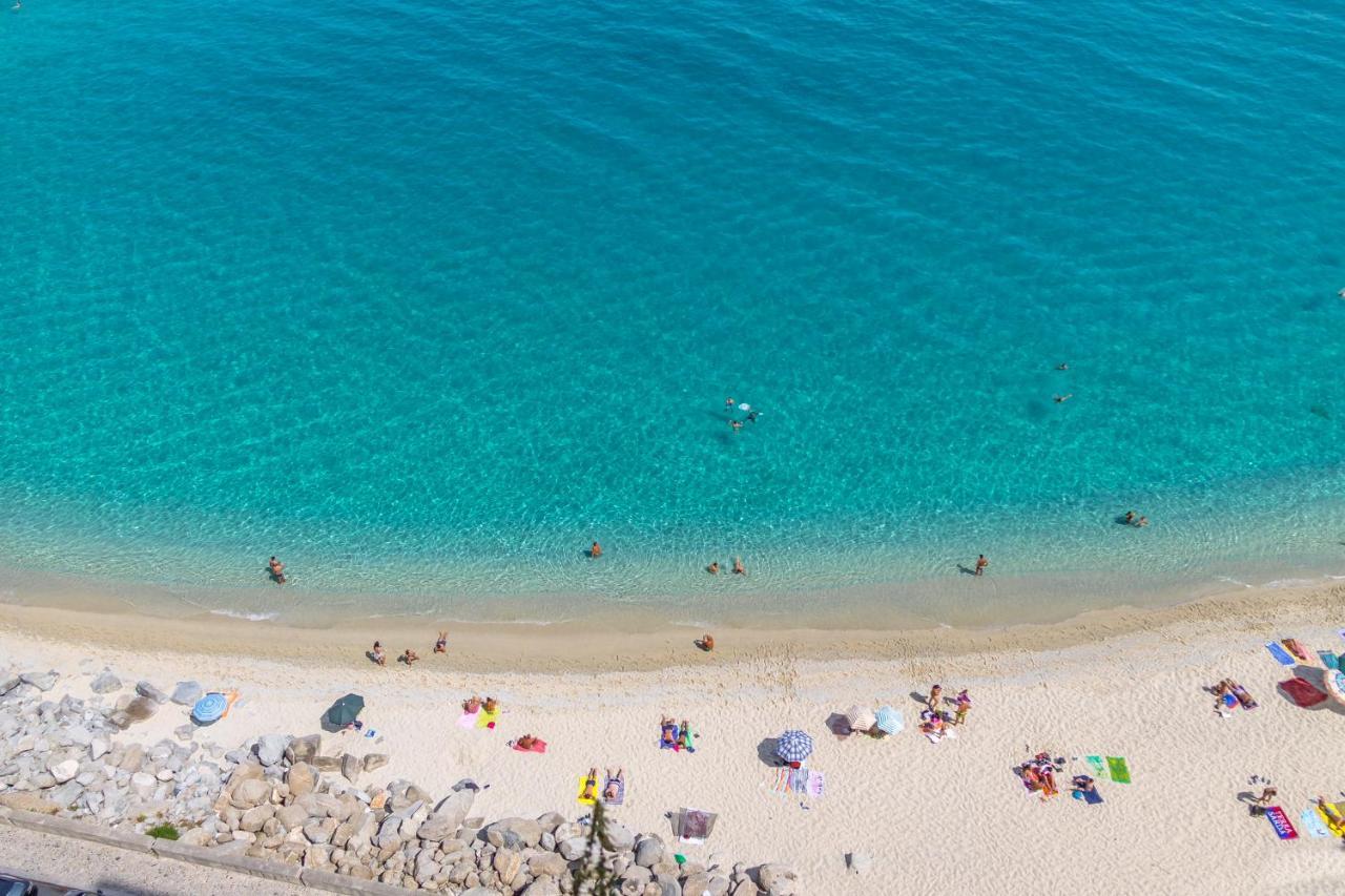 B&B The Sea - Family Rooms - Free Parking Tropea Bagian luar foto