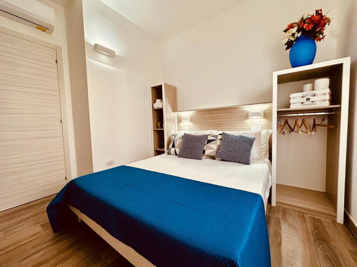 B&B The Sea - Family Rooms - Free Parking Tropea Bagian luar foto