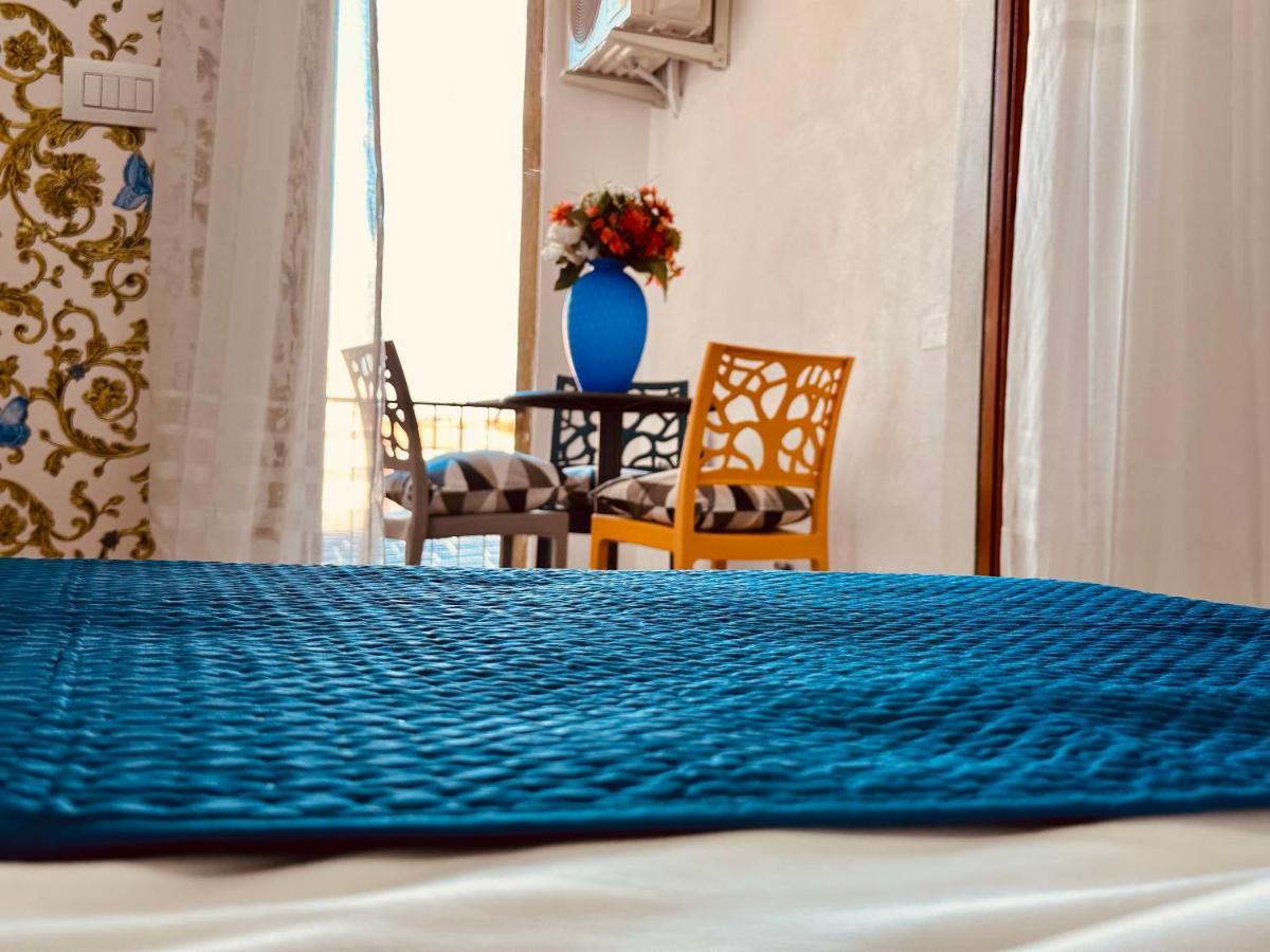 B&B The Sea - Family Rooms - Free Parking Tropea Bagian luar foto