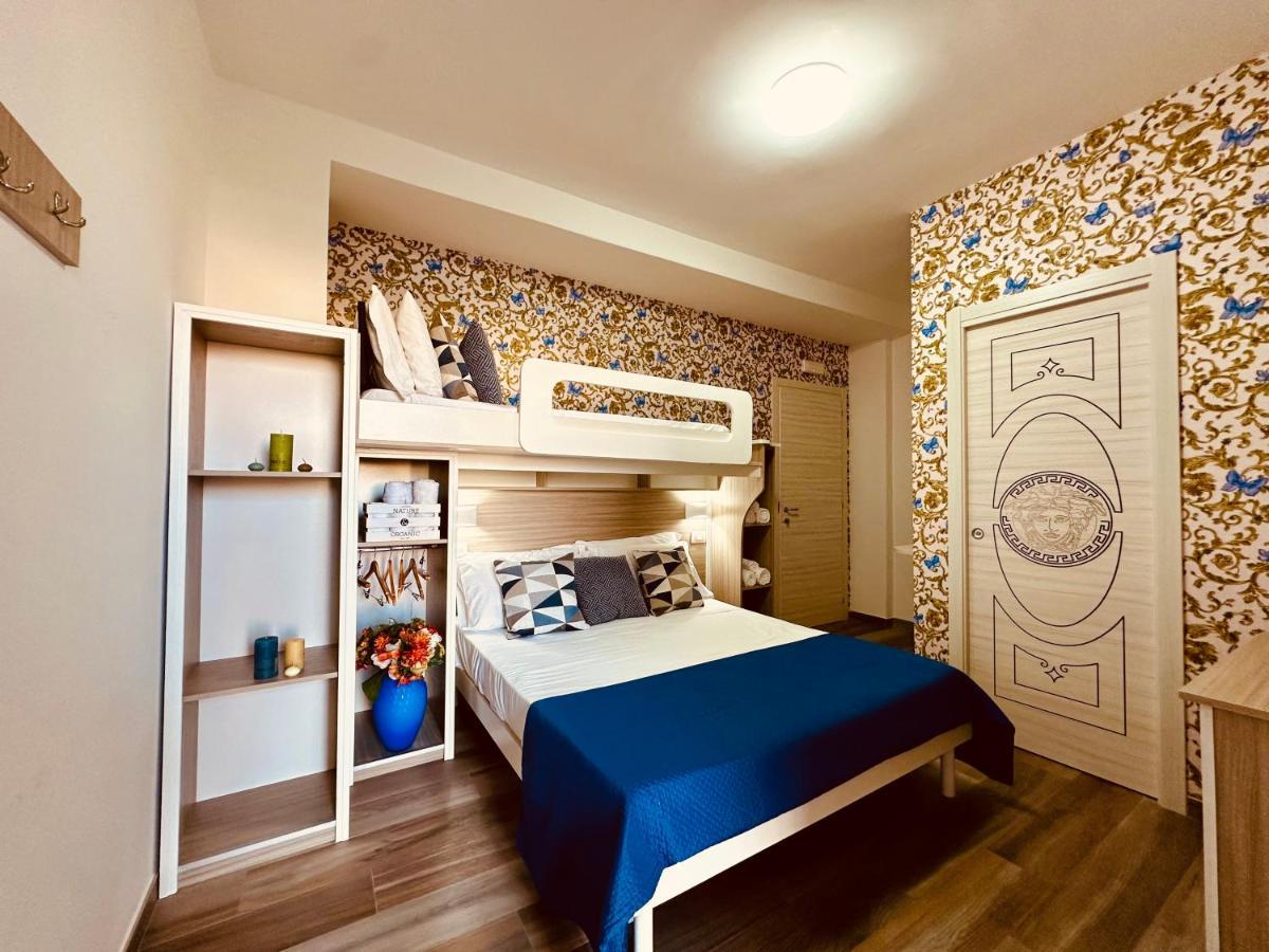B&B The Sea - Family Rooms - Free Parking Tropea Bagian luar foto