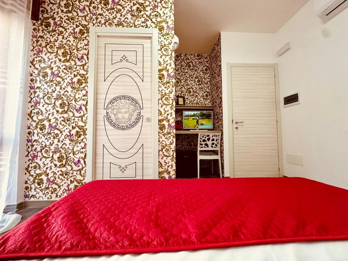 B&B The Sea - Family Rooms - Free Parking Tropea Bagian luar foto
