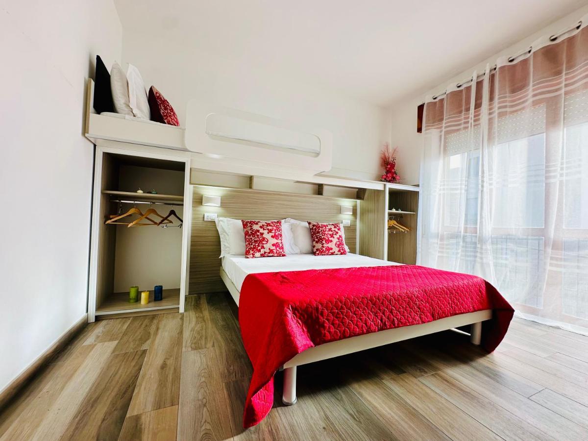 B&B The Sea - Family Rooms - Free Parking Tropea Bagian luar foto